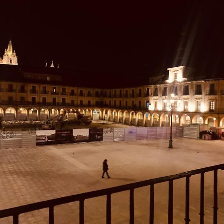 Arquitecto De La Vida- Plaza Mayor León Exterior foto